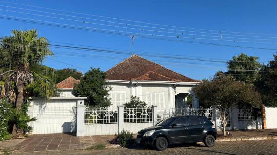 Casa à venda no bairro Rio Branco, Cachoeira do Sul, Referencia: 166952