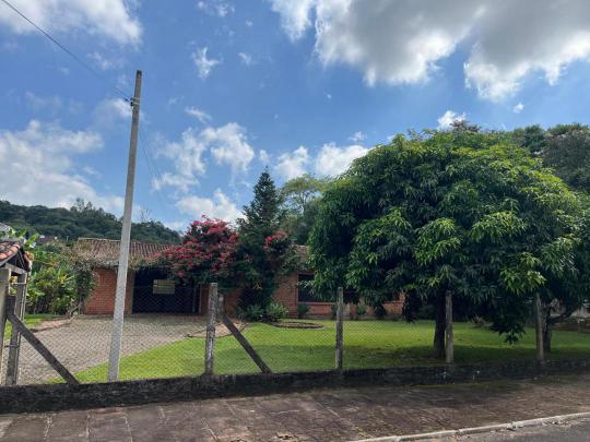 Casa para alugar no bairro Bom Pastor, Igrejinha, Referencia: 165482