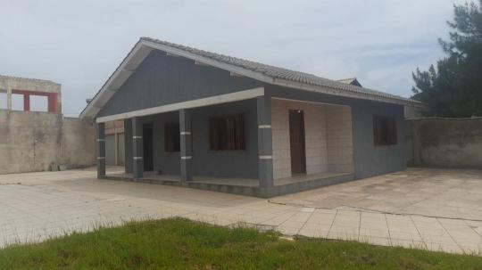 Casa de Alvenaria à venda no bairro Nazaré, Cidreira, Referencia: 5947/4154