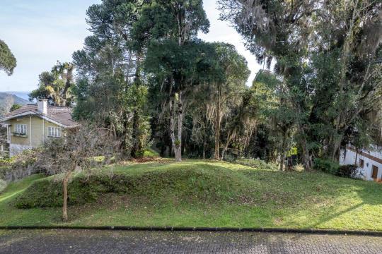 Terreno à venda no bairro Saint Moritz, Gramado, Referencia: 2162