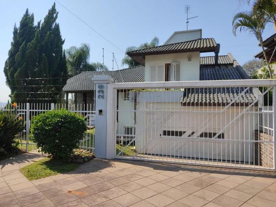 Belíssima casa no bairro Cristo Rei em São Leopoldo - Código: 1