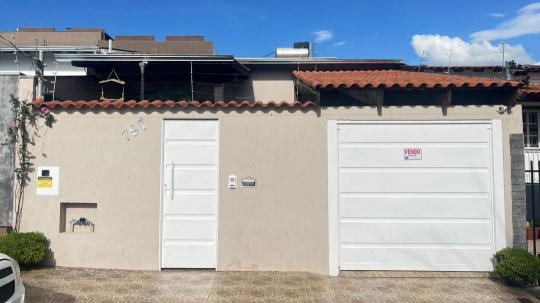 Casa à venda no bairro Jardim Aeroporto, Alfenas, Referencia: 1422