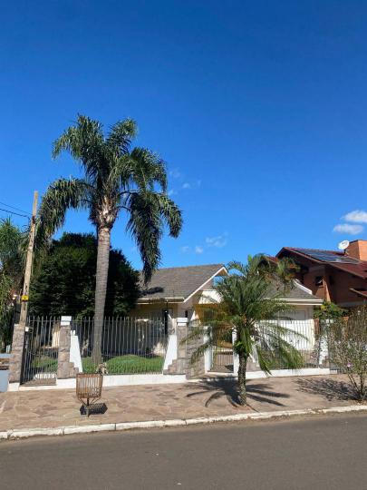 Casa à venda no bairro Centro, Sapiranga, Referencia: 987