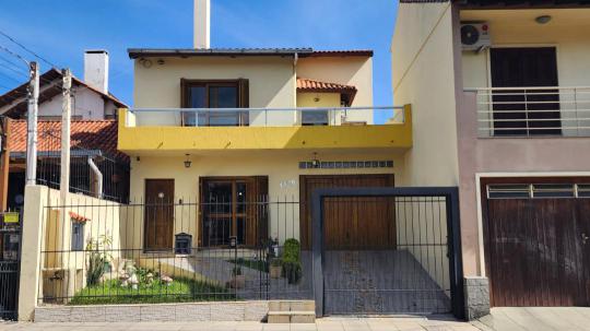 Casa à venda no bairro Centro, Bagé, Referencia: 2755