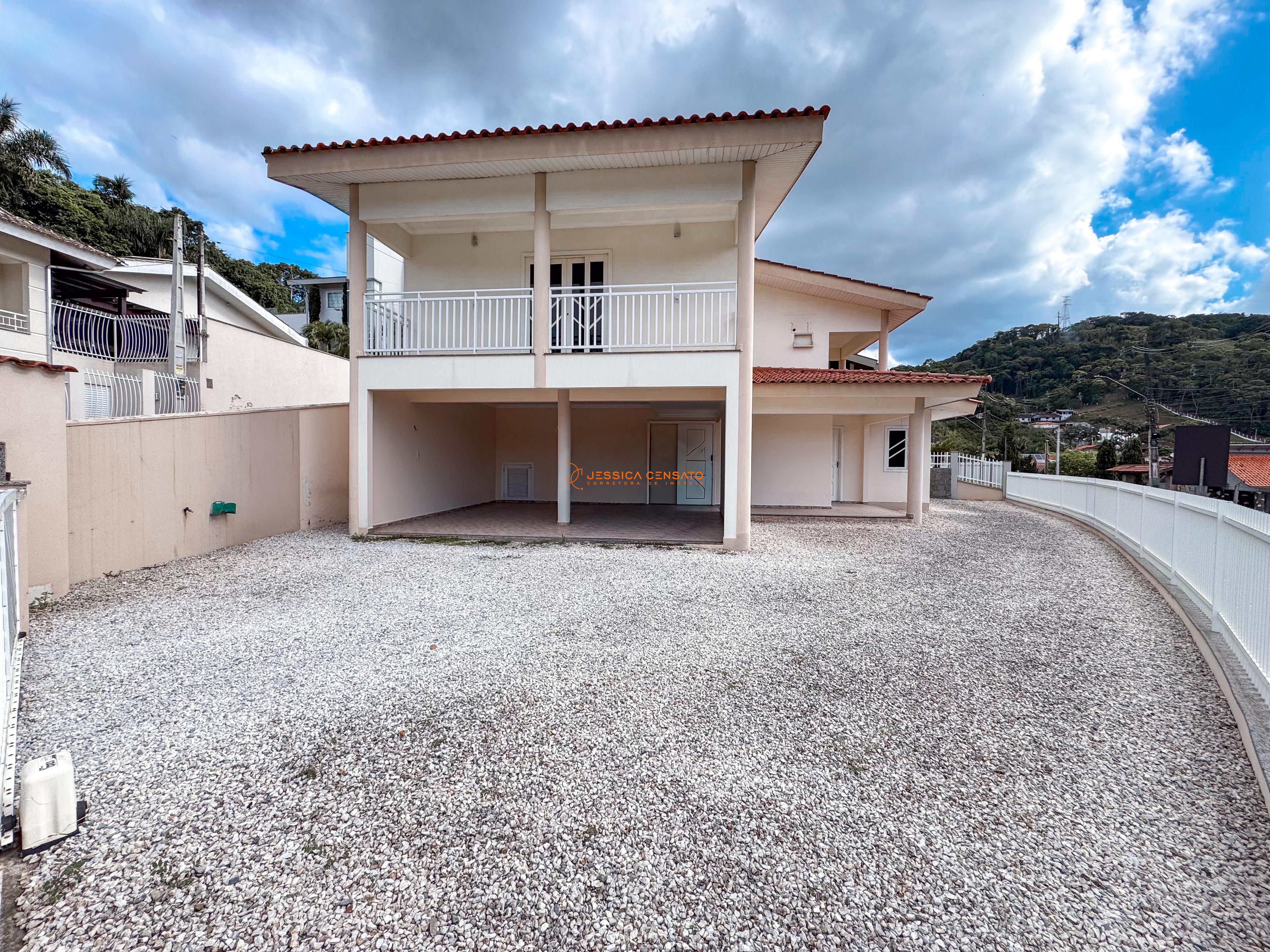 Casa de 4 quartos, 240m² no bairro Guarani, em Brusque | Eu Corretor